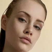 Julia Damro Nude