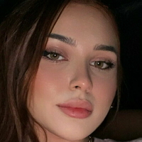 Tayler Hills Nude
